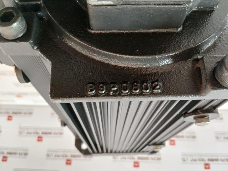 Yaskawa Electric Sgms-1Aa2B-nk11 Ac Servo Motor