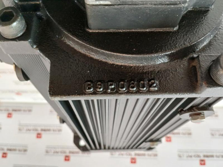 Yaskawa Electric Sgms-1Aa2B-nk11 Ac Servo Motor