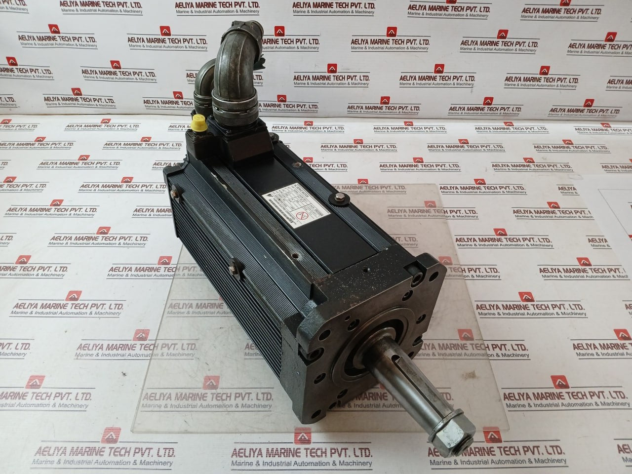 Yaskawa Electric Sgms-1Aa2B-nk11 Ac Servo Motor