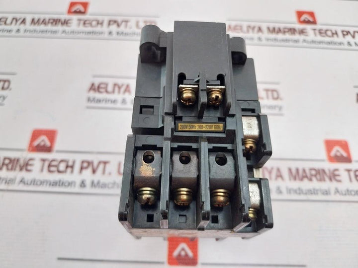 Yaskawa H0E-20F-tra1D Magnetic Contactor 200-220V 60Hz