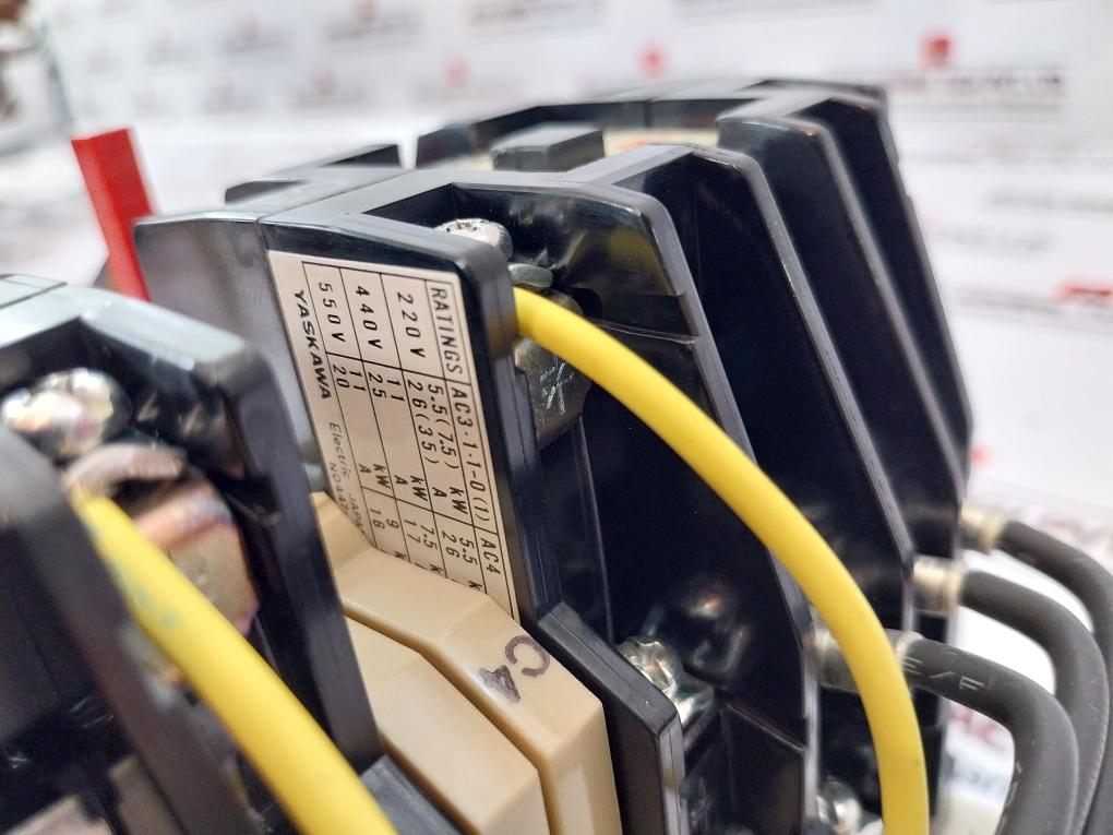 Yaskawa Hi-25E Magnetic Contactor 50A Rh-35/20