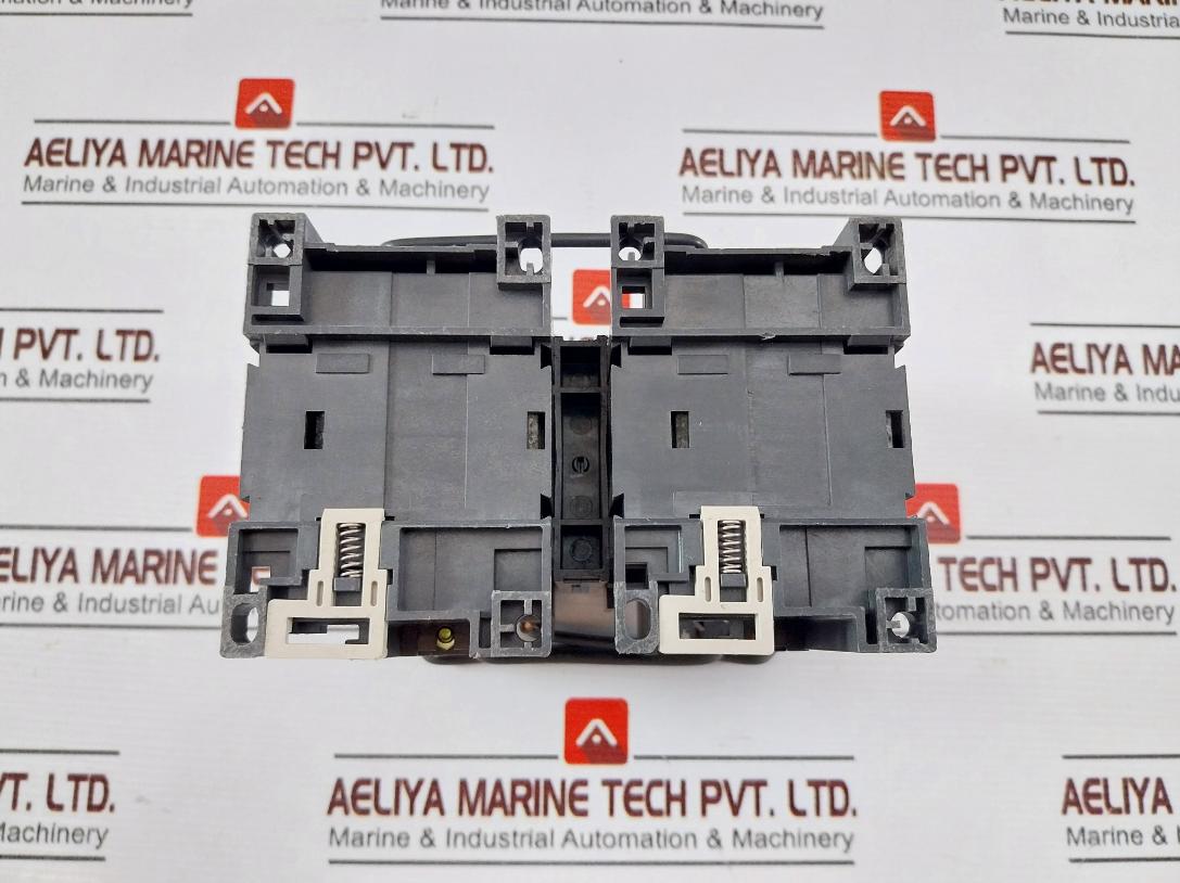 Yaskawa Hi-25J Definite Purpose Reversing Contactor Assembly Ac 600V Max