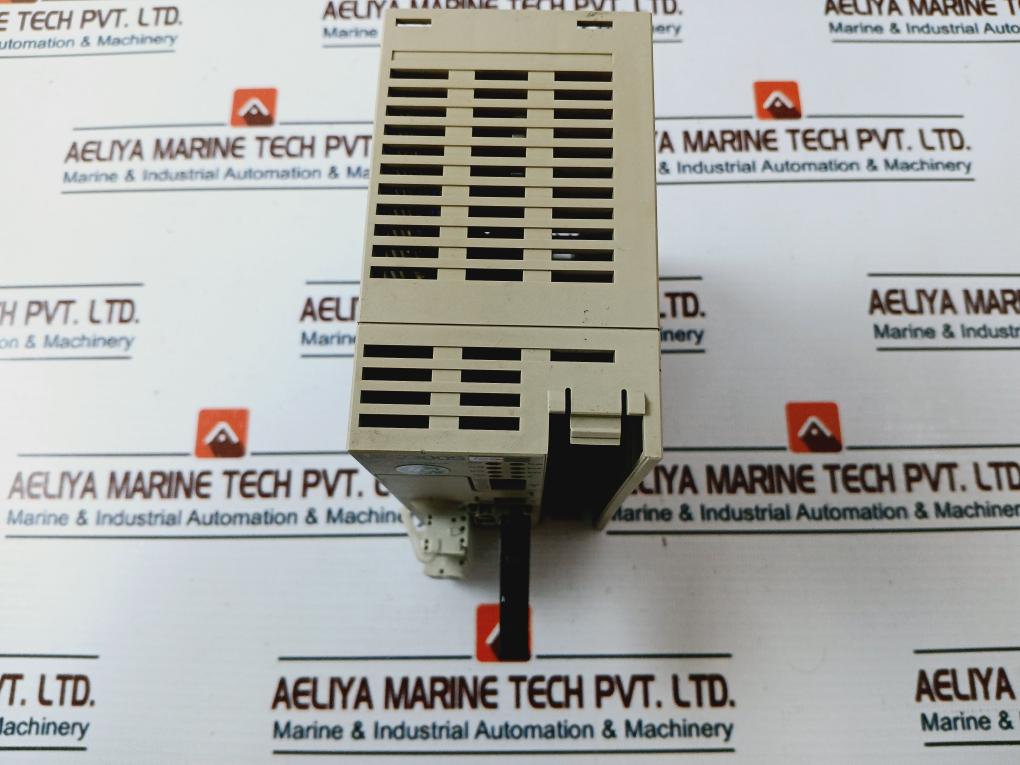 Yaskawa MP2300SIEC PMC-U-MP23S04 PLC Controller