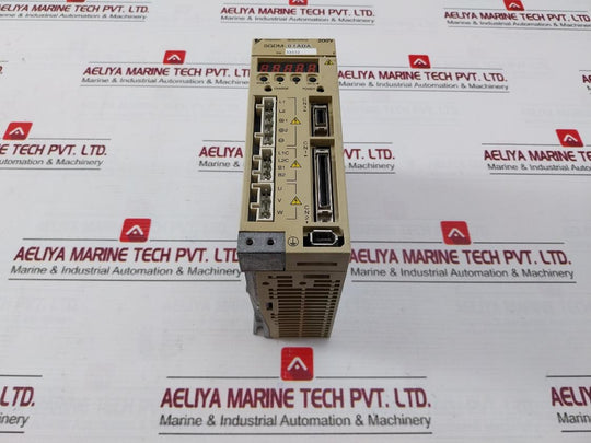 Yaskawa Sgdm-01Ada Servo Amplifier 1Ph 200-230V 50/60Hz 2A