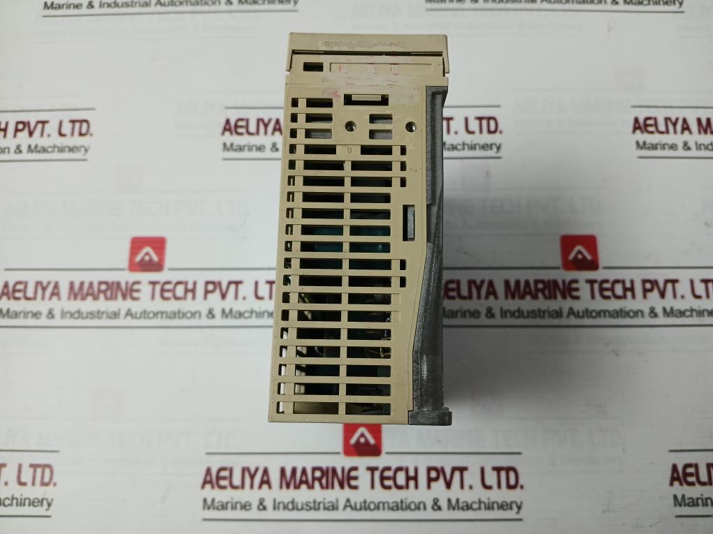 Yaskawa Sgdm-01Ada Servo Drive 200-230V 50/60Hz 0.1 Kw 0-55C