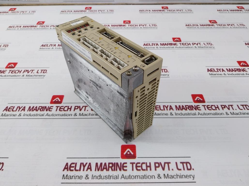 Yaskawa Sgdm-01Ada Servo Drive Ip1X 1Ph 200-230V 50/60Hz 2A 0.10Kw (Not Working)