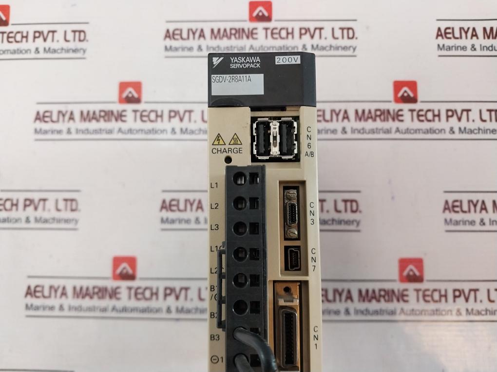 Yaskawa Sgdv-2R8A11A Servo Drive 200-230V 50/60Hz 2A