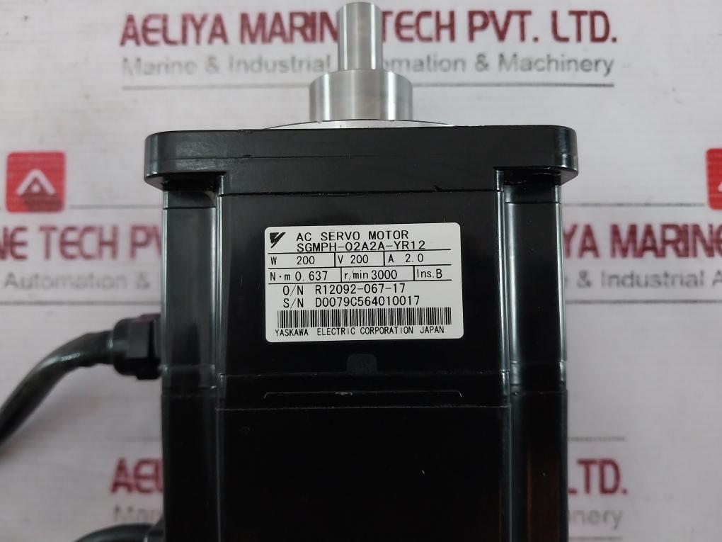 Yaskawa Sgmph-02A2A-yr12 Ac Servo Motor 200W 200V 2.0A 0.637 R/Min: 3000 Ins.B