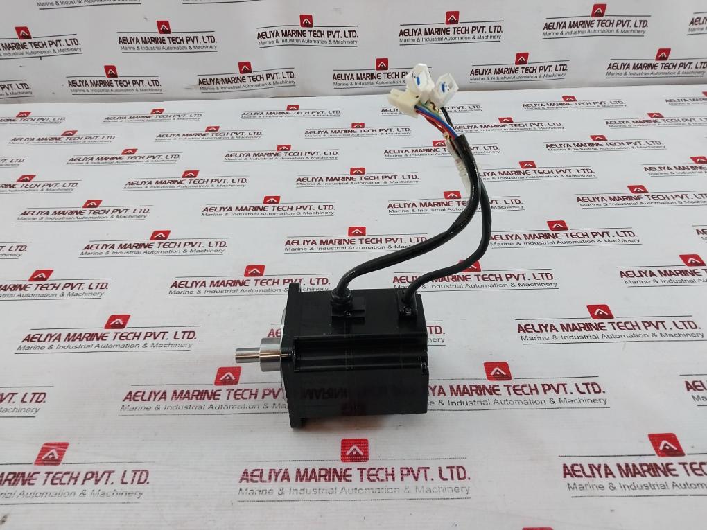 Yaskawa Sgmph-02A2A-yr12 Ac Servo Motor 200W 200V 2.0A 0.637 R/Min: 3000 Ins.B