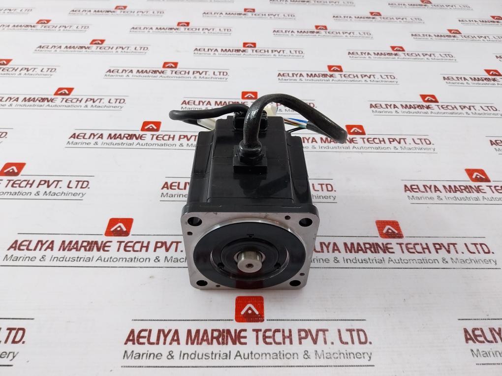 Yaskawa Sgmph-02A2A-yr12 Ac Servo Motor R12092-065-18 200 W 3000 Rpm