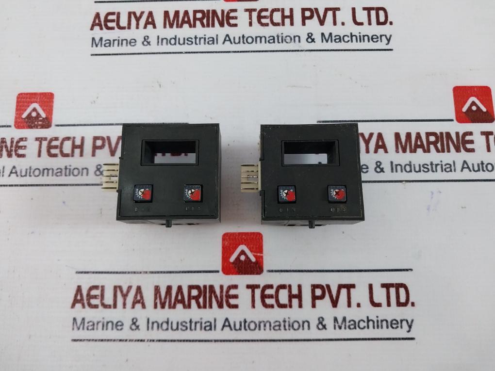 YASKAWA UND-300C/350 Current Transformer 4V/350AT