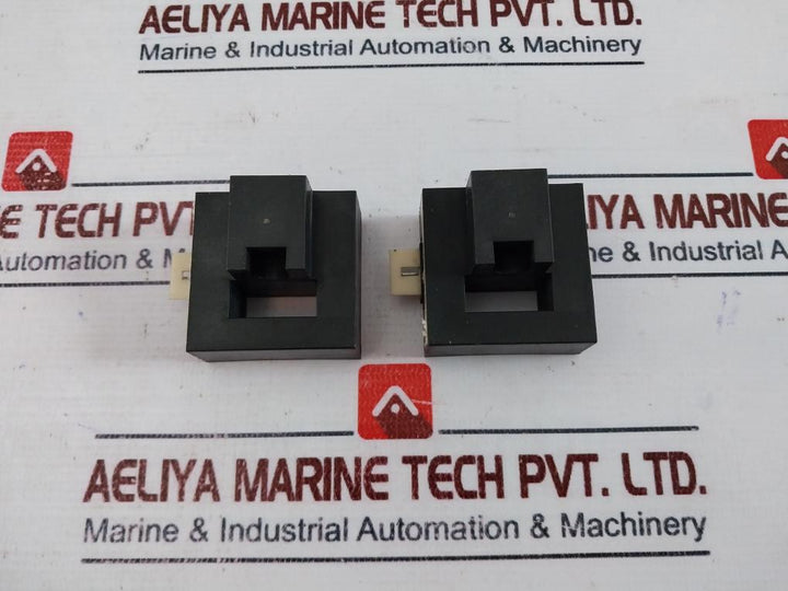 YASKAWA UND-300C/350 Current Transformer 4V/350AT
