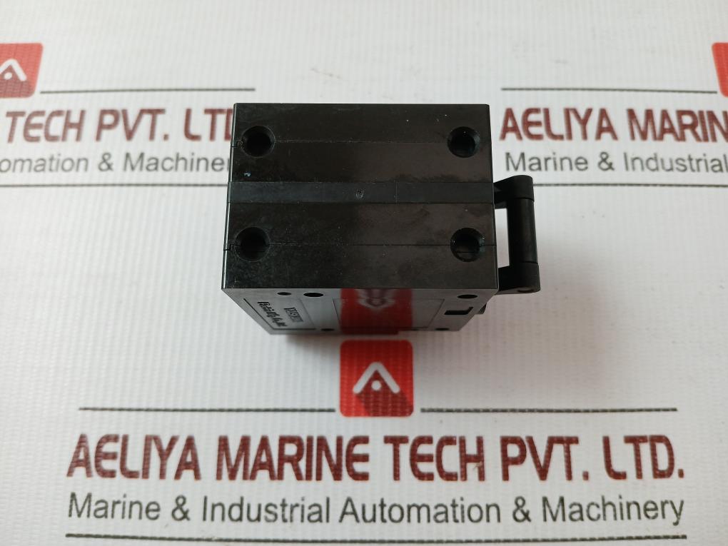 Circuit Protector Ycp2-30A-tk 1280 Yaskawa 250Vac/50-60Hz