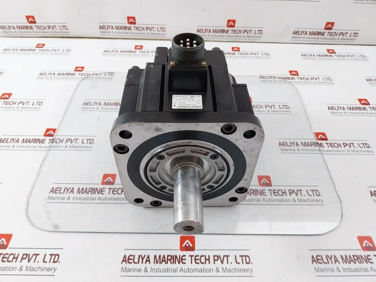 Yaskawa Sgmgh-20Aca6B Ac Servo Motor 1800W 16.7A Utsih-b17Cc