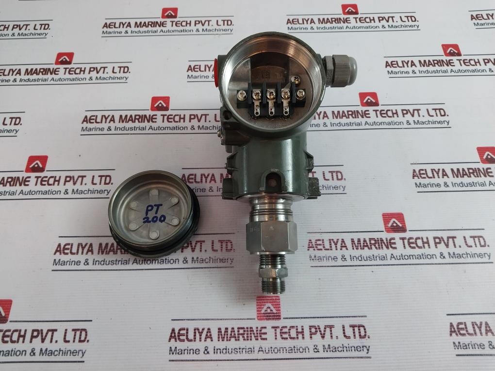 Yokogawa EJA530A Dpharp Transmitter Model S2 -EBS4N-02EE 10.5-42VDC 4-20mA 2MPa