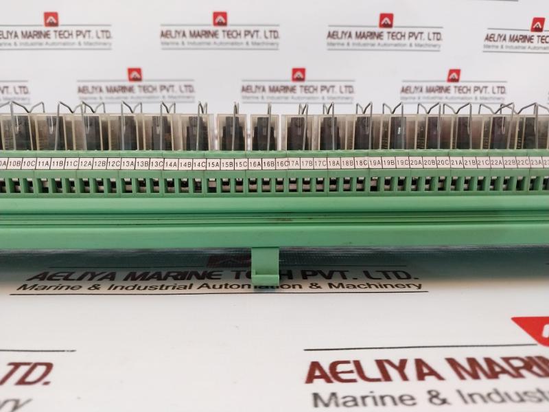 YOKOGAWA NAYB-YR032-114@A, OMRON, 24VDC, 10A Relay