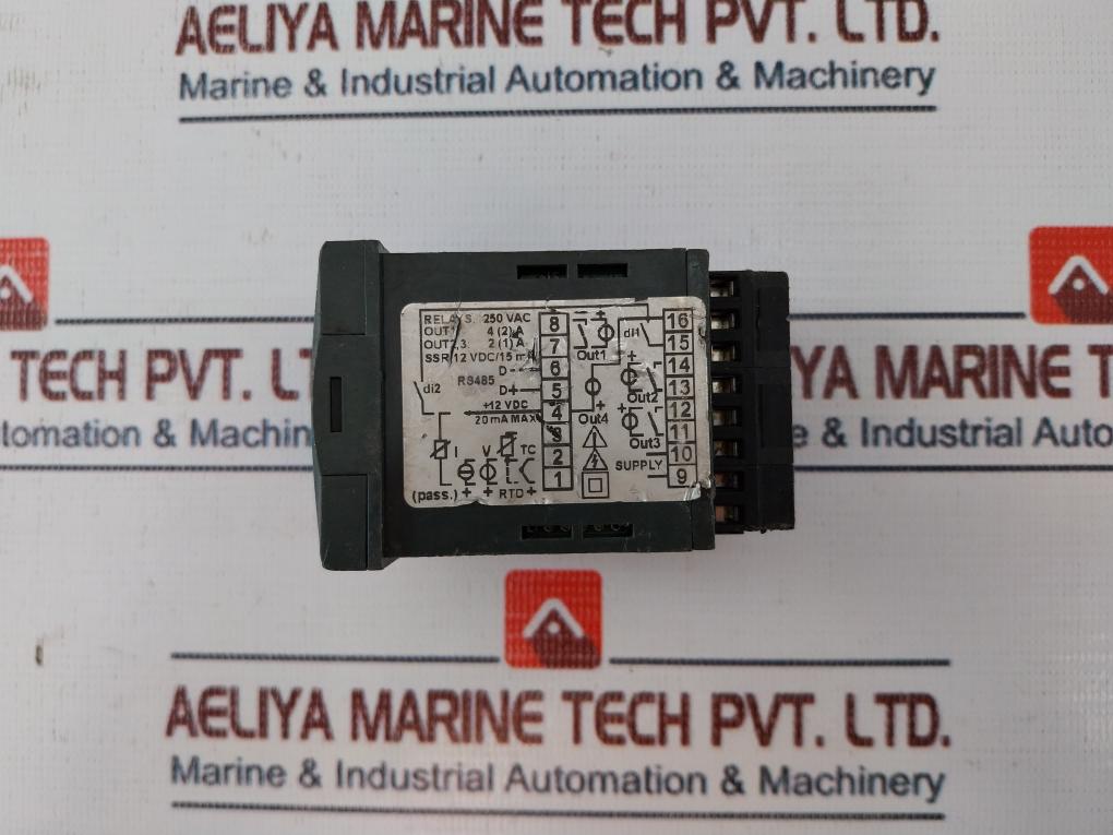 Yokogawa Tc10 Temperature Controller 100-240vac 50/60hz 6va