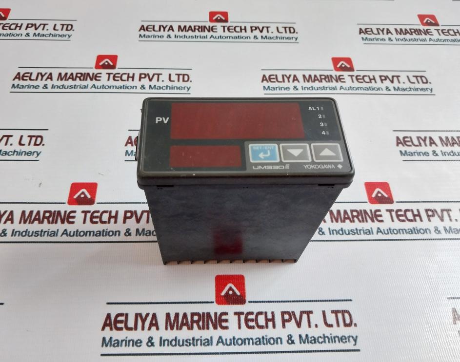 YOKOGAWA UM330-E Digital Temperature Indicator 100-240VAC~ 50/60hz