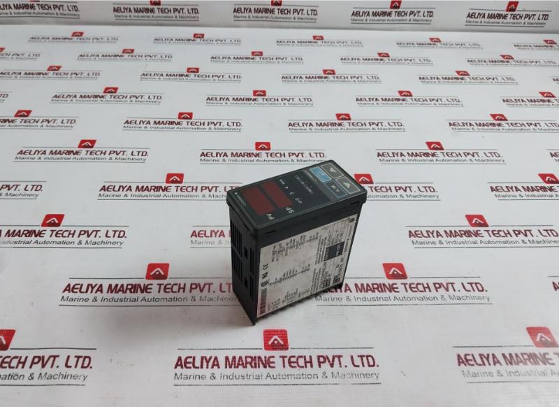 Yokogawa Ut320 Digital Indicating Controller 100-240Vac