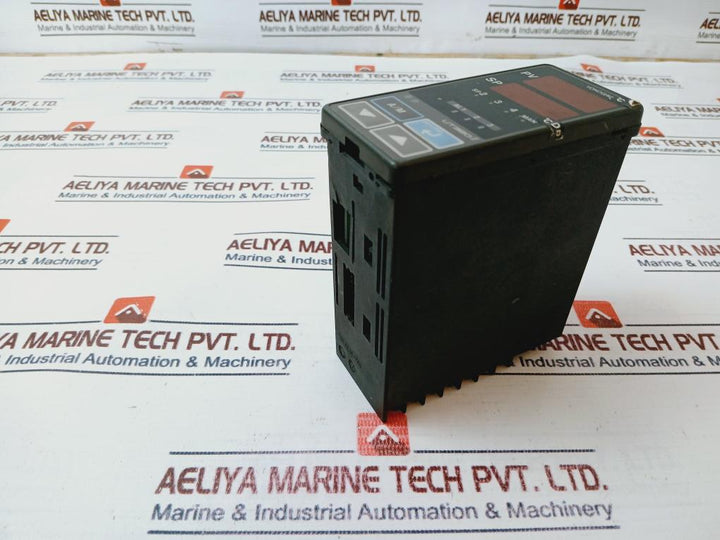Yokogawa Ut320 Digital Temperature Controller 100-240vac 50/60hz