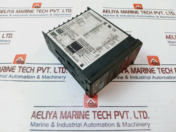 Yokogawa Ut320 Digital Temperature Controller 100-240vac 50/60hz