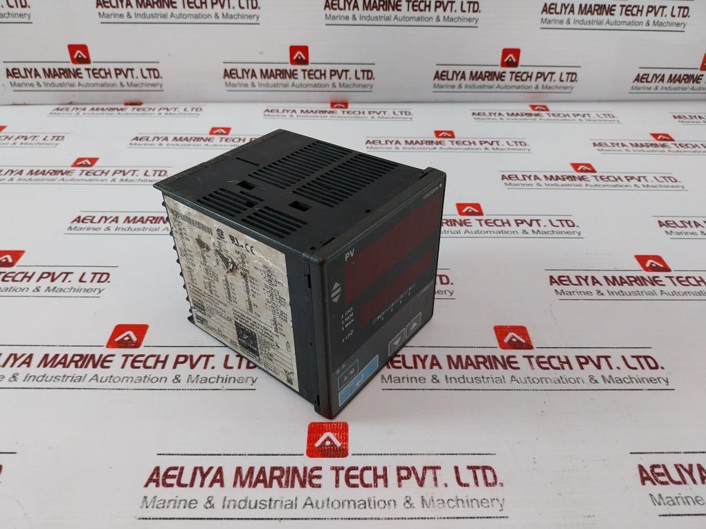 Yokogawa Ut550 Digital Temperature Controller 100-240vac 50/60hz 20va Max