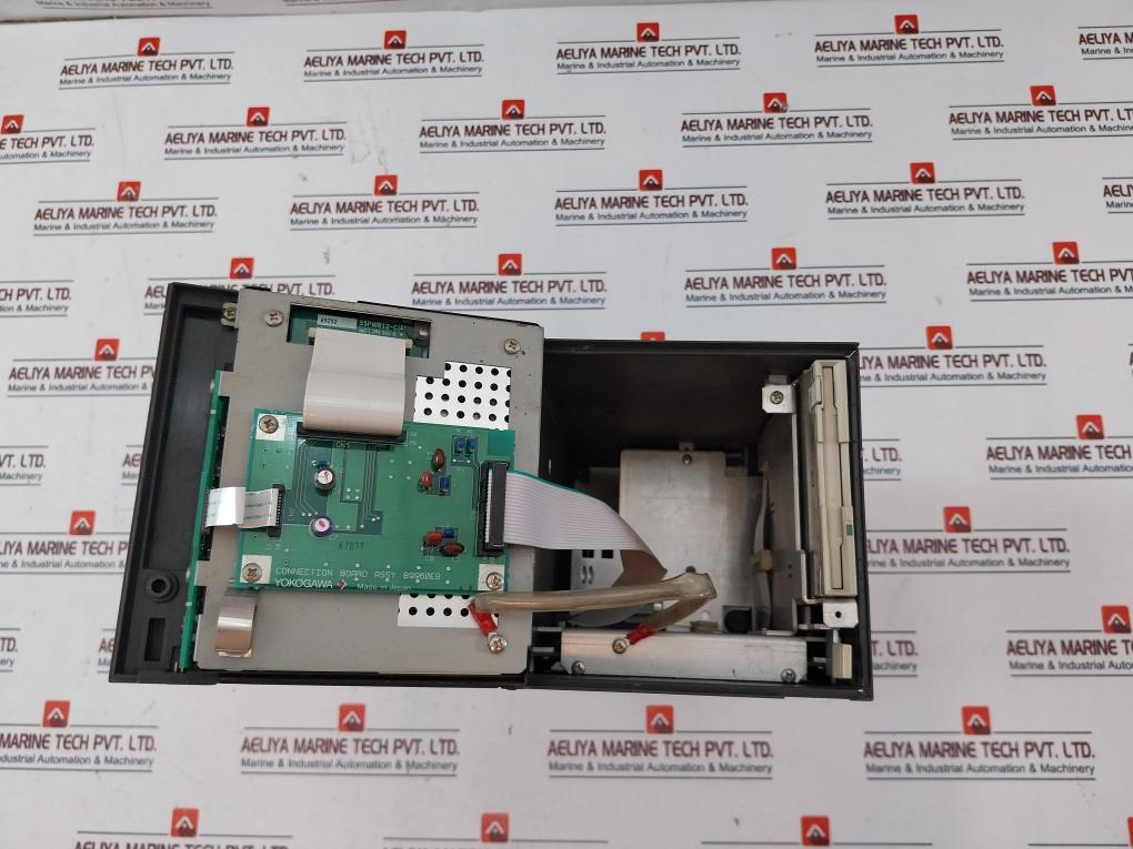 Yokogawa View Recorder Vr100 Rs-422A Paperless Recorder 50/60Hz