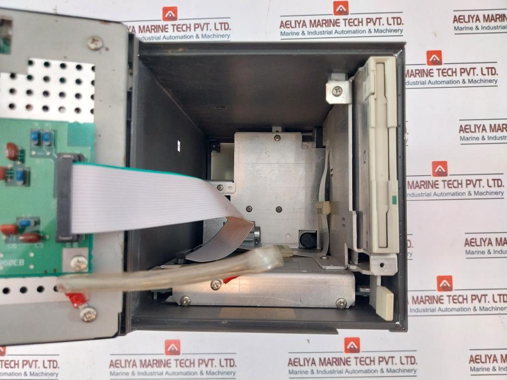 Yokogawa View Recorder Vr100 Rs-422A Paperless Recorder 50/60Hz