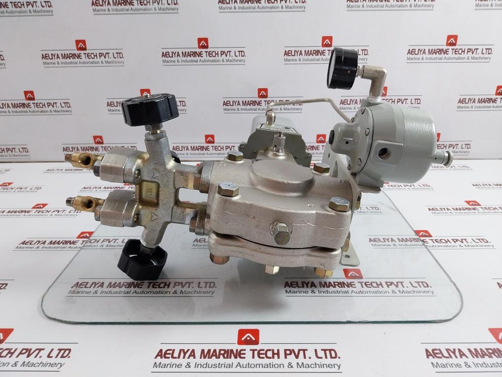 Yokogawa Y/15A1-lk1/L/Gas-fp/Ld/Cal-p Pneumatic Pressure Transmitter 20-100 Kpa