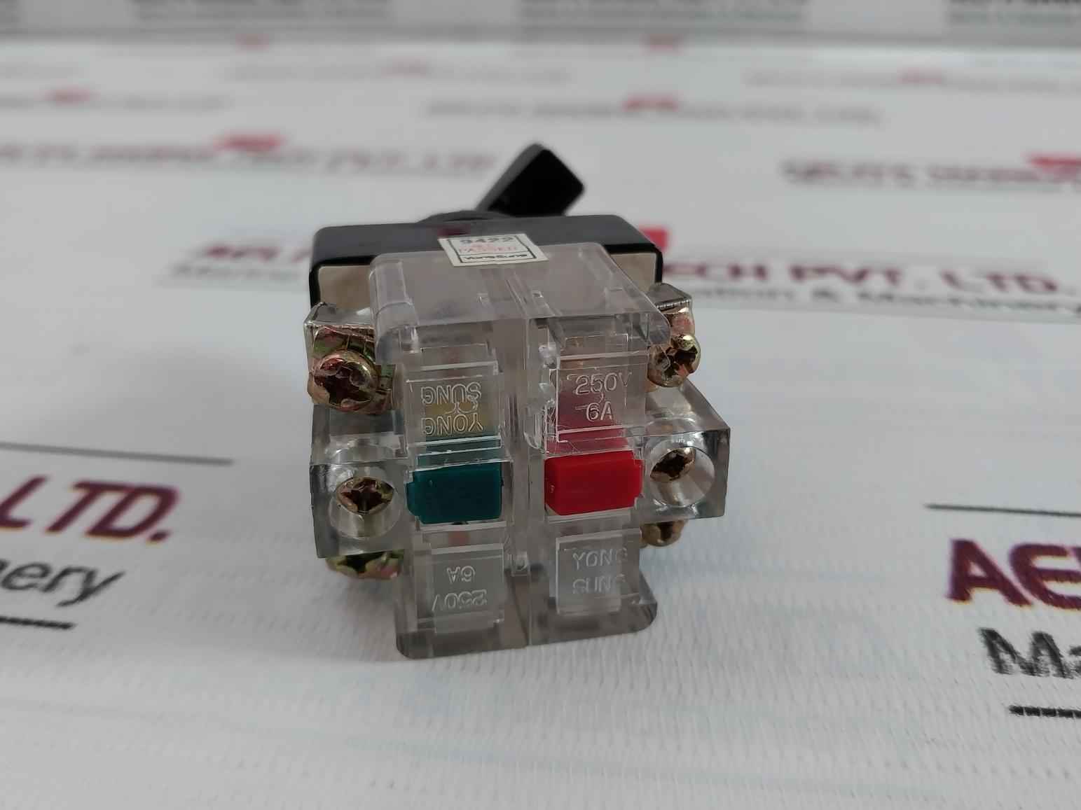 Yong Sung Ys R2-211 Selector Switch 250V 6A