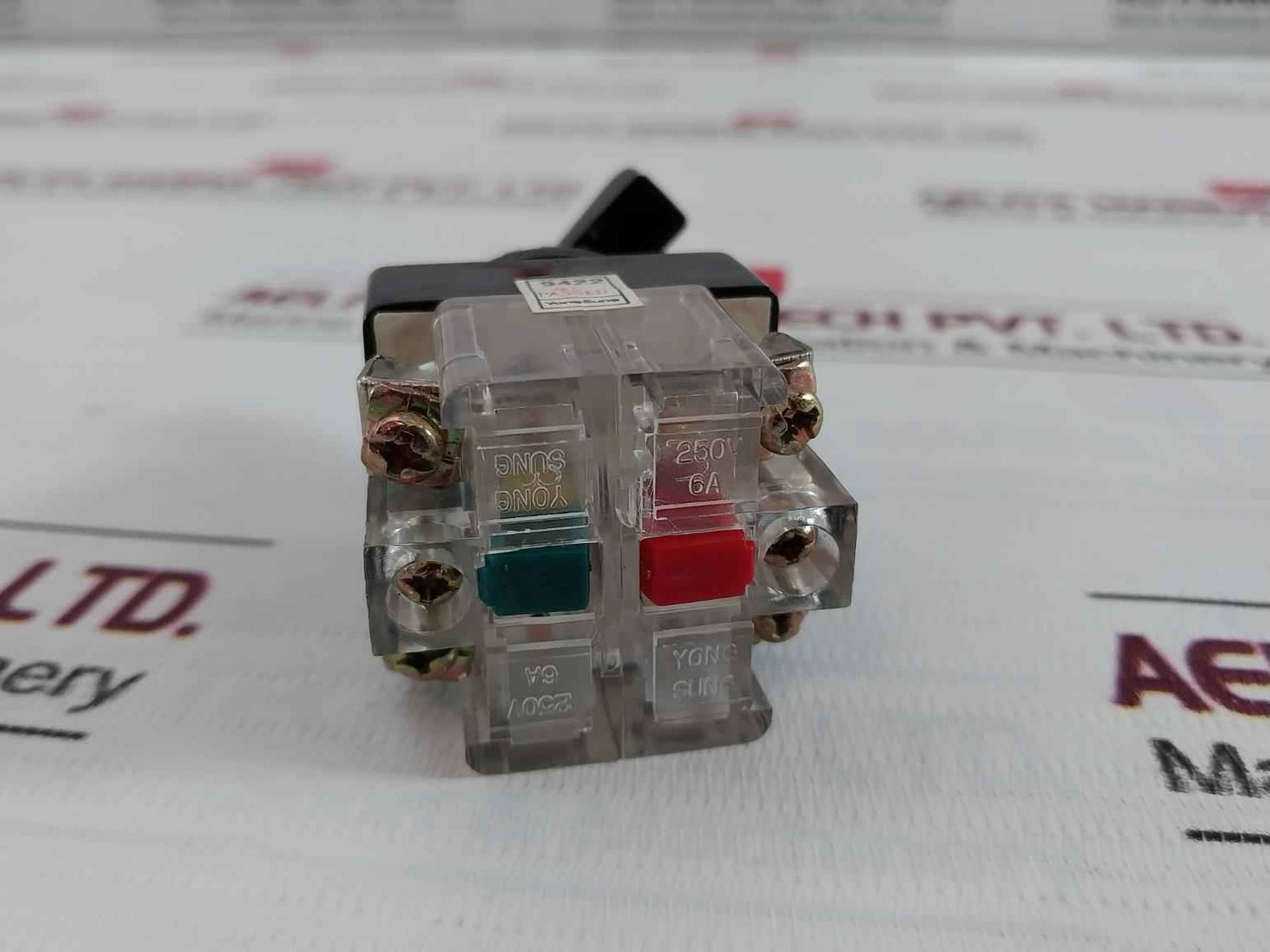 Yong Sung Ys R2-211 Selector Switch 250V 6A