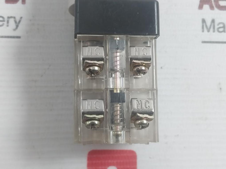 Yongsung Electric 300V 6A Push Lock & Turn Reset Switch Ys Ep334-11Ra