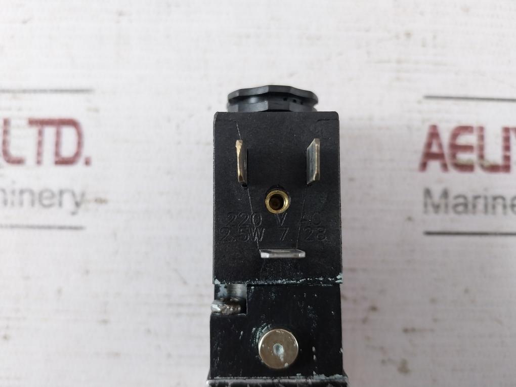 Yonwoo Sv 210 Solenoid Valve 1.5-8Kg/Cm2 Ac220V. 50/60Hz