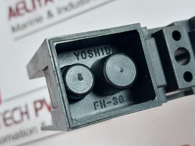 Yoshida Fh-30 Pole Fuse Holder 600V 30A Ac 500V Dc 250V