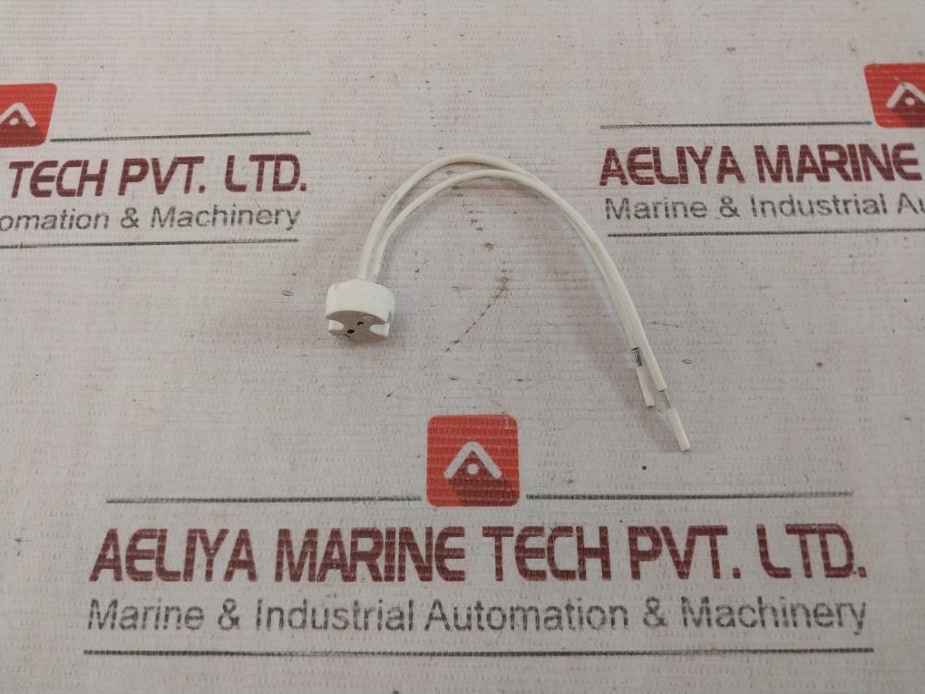 Yuen Tat Electrical St-1077B Recessed Downlight Ip20 50W 12V 250V/100W 100C 480V