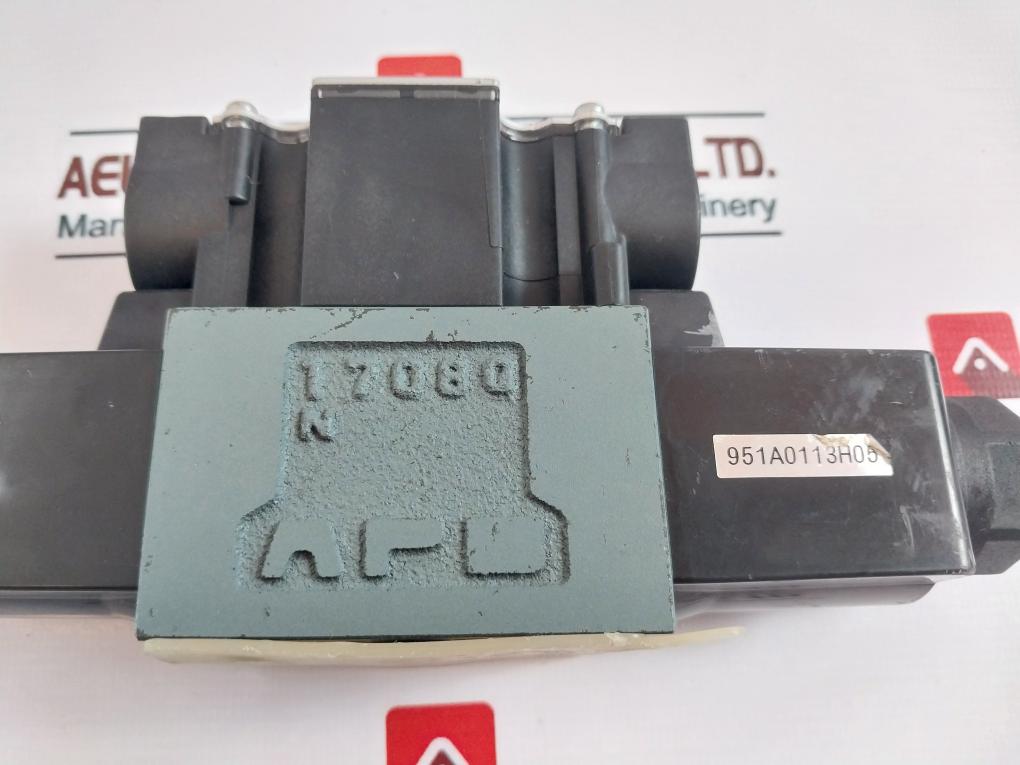 Yuken 951A0113H01 Directional Valve 120Vac