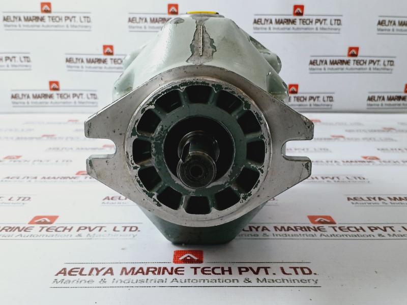 Yuken Ar16-l-r-01-b-k-10106 Piston Pump, 70 Kgf/cm2, 15.8 Cm3