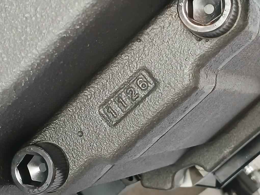 Yuken Ase10-4Ce-g200B-b00-3002 Ac Servo Motor B3G-03-10 Dc24V 0-100Hz