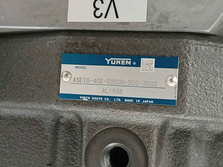 Yuken Ase10-4Ce-g200B-b00-3002 Ac Servo Motor B3G-03-10 Dc24V 0-100Hz