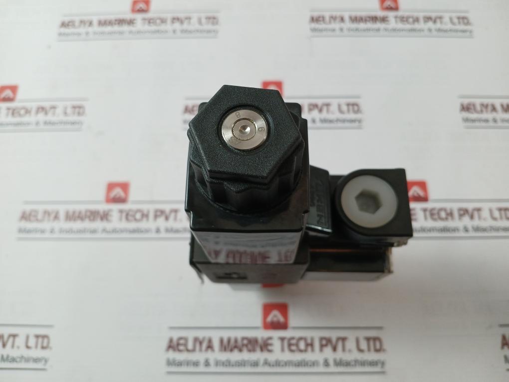 Yuken Dsg-01-3C4-a220-51T Directional Control Valve 106Vn0251B-96