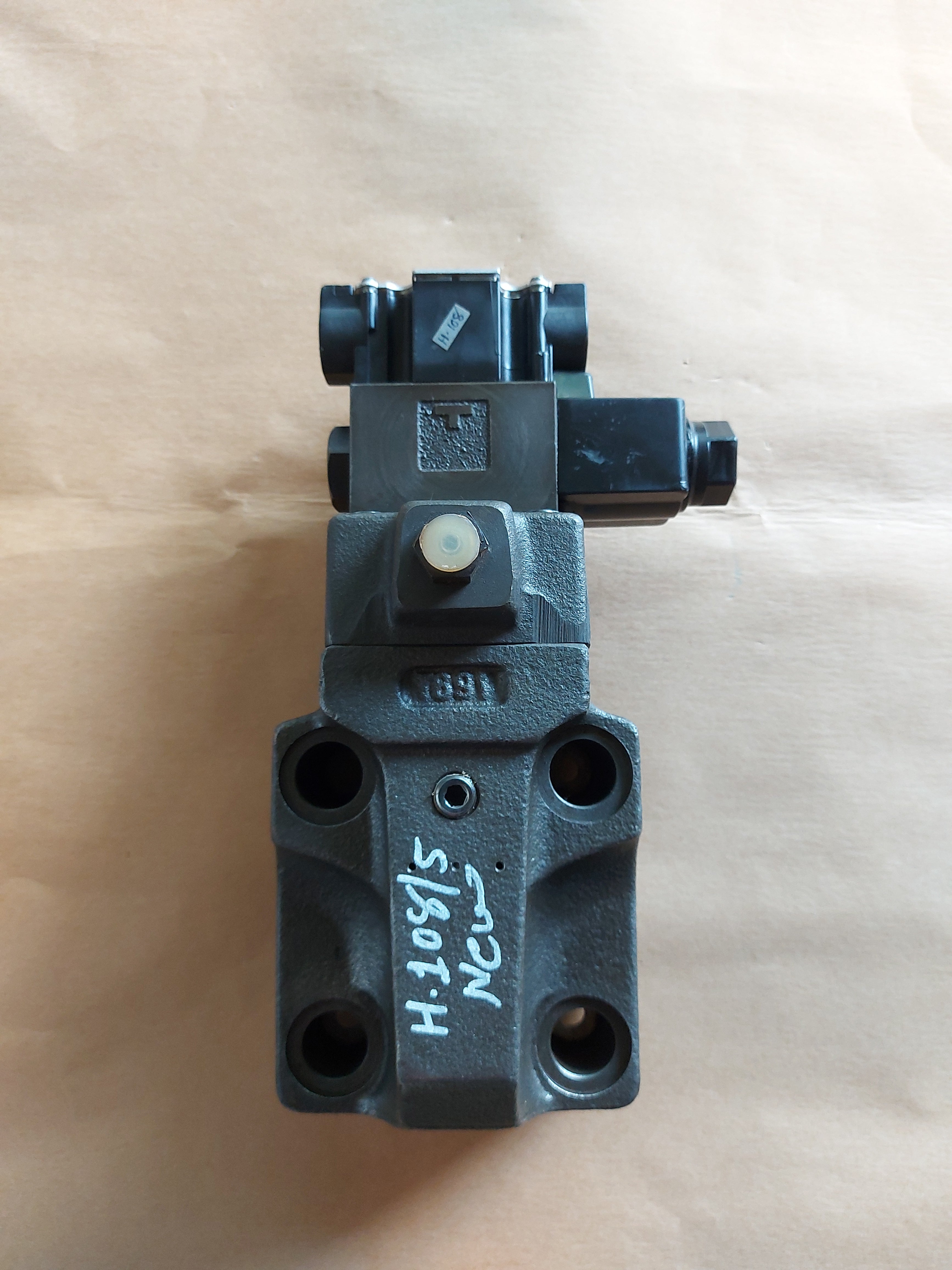 Yuken Kogyo Bsg-10-2B3B-a100-48 Relief Valve Y891 Vk317882-9 G1/2