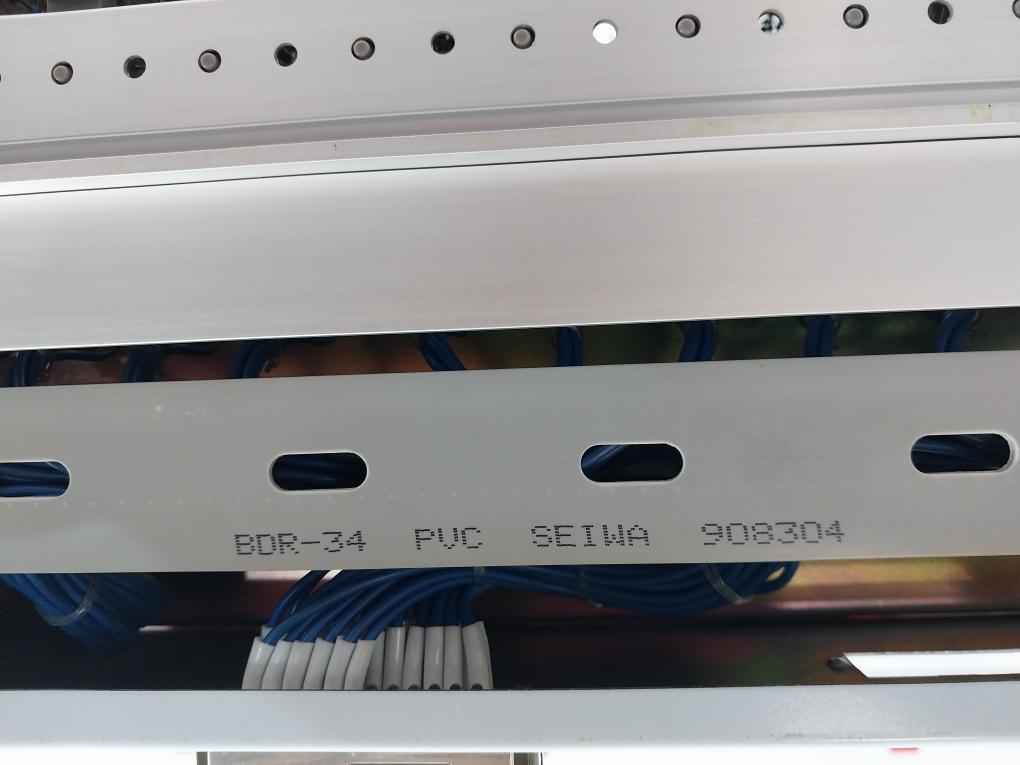 Yuken Kogyo Issb-15/15-10 Sol. Barrier Unit Rack R8792, I2G5, Yc9L-1102-10 A