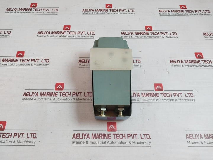 Yuken Sg-02-h-20 Pressure Switch 15A 125 Or 250V Ac B84247-006
