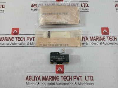 Z-15gw22-B-Micro-Switch-By-Omron-15a-500v-1