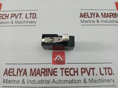 Z-15gw22-B-Micro-Switch-By-Omron-15a-500v-6