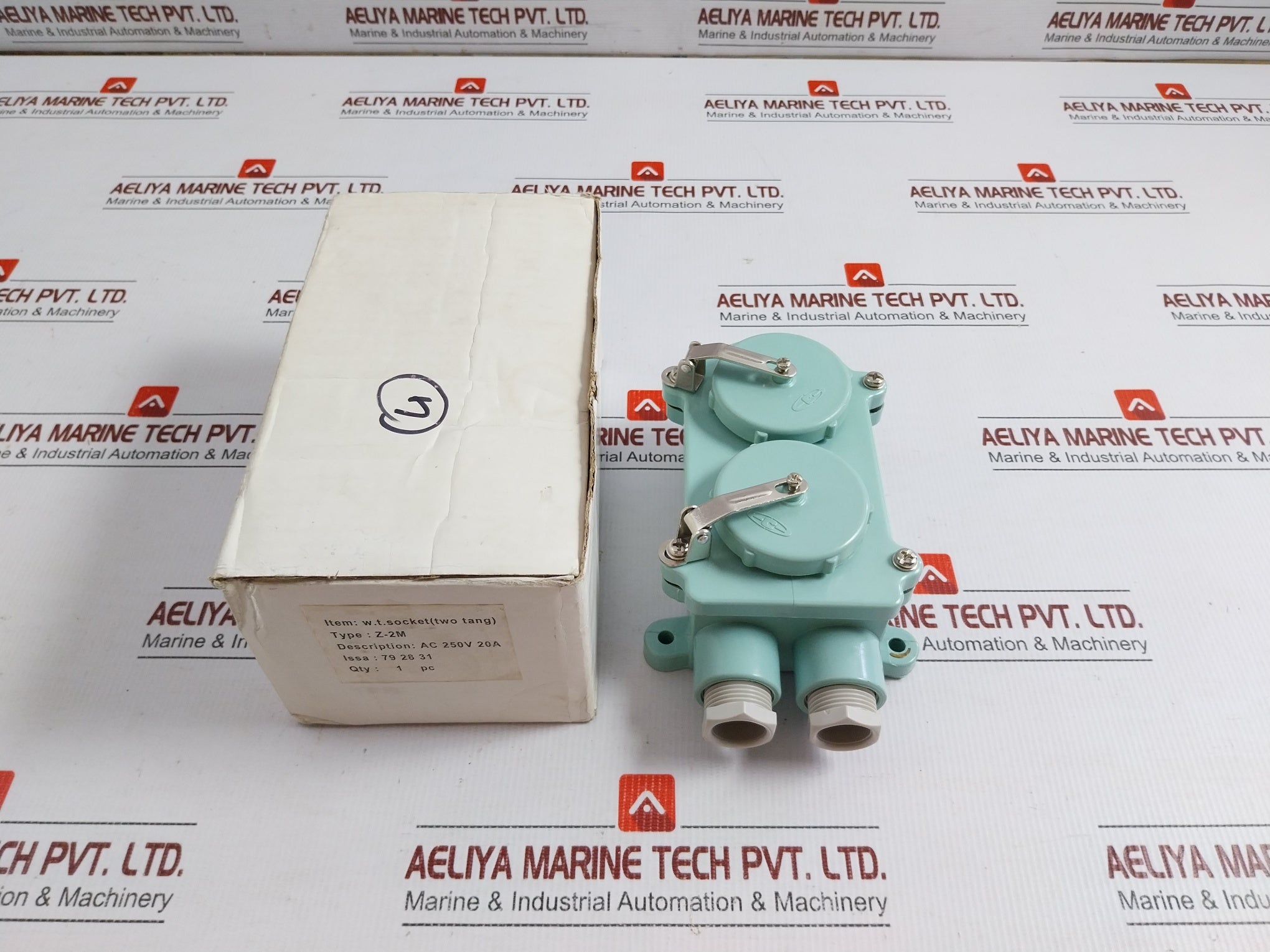 Z-2m-Ac250v-20a-W-T-Socket-In-New-1