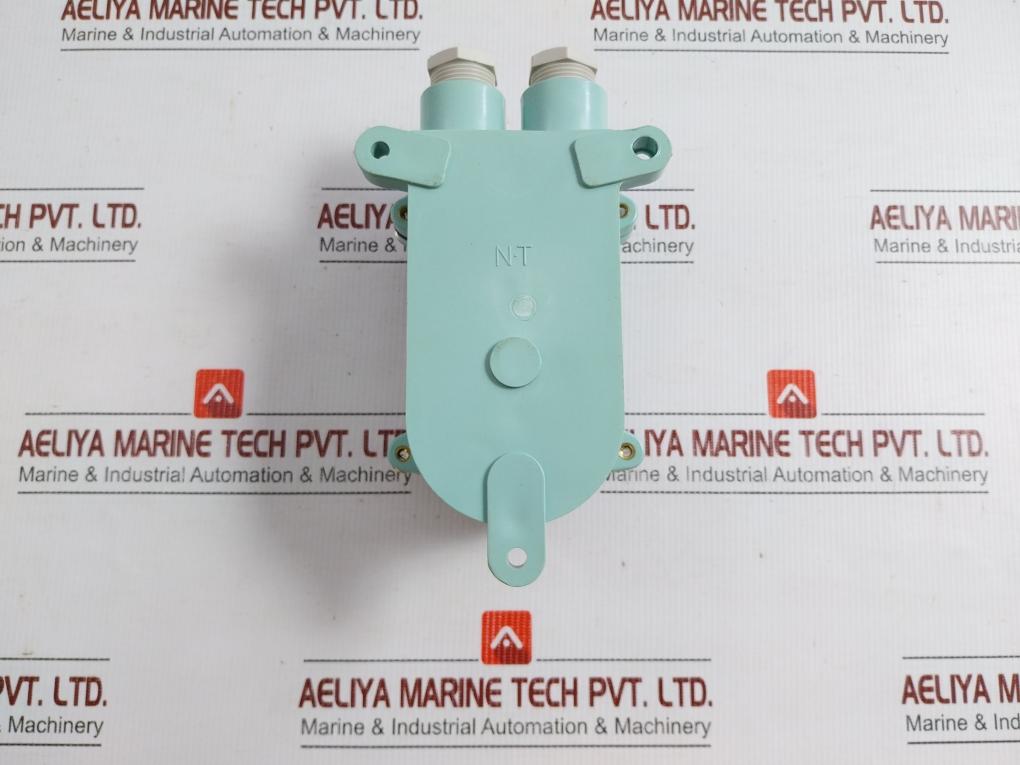 Z-2m-Ac250v-20a-W-T-Socket-In-New-9