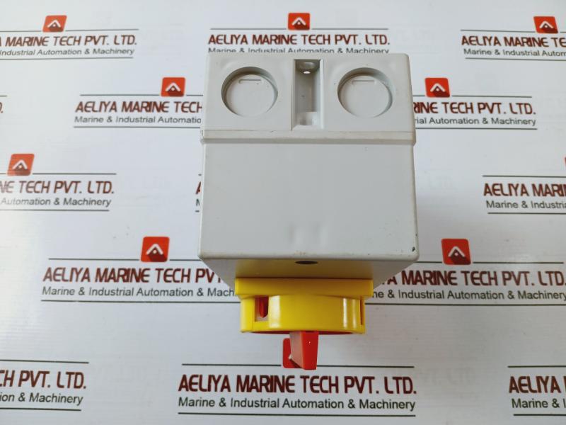 Zhejiang Yaming Ymd11-40D Load Break Universal Power Padlock Isolator Switch