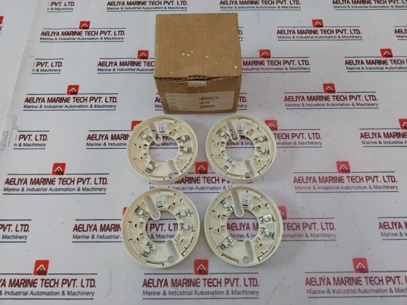 Lot Of 4X Ziton Z6-bs1 Conventional Surface Mounting Detector Base 83901.103