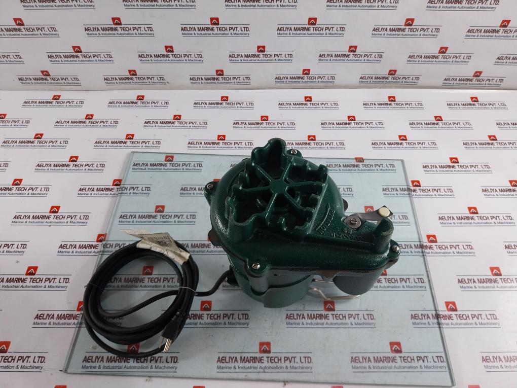 Zoeller M98-c Automatic Sump Pump 4 Meter 0.5Hp 115V 9.4A